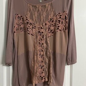 BKE size large beautiful top EUC lace/crochet/shear detail